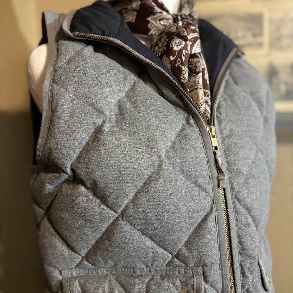 J.Crew Puffer Vest Size Small - Picture 2 of 4